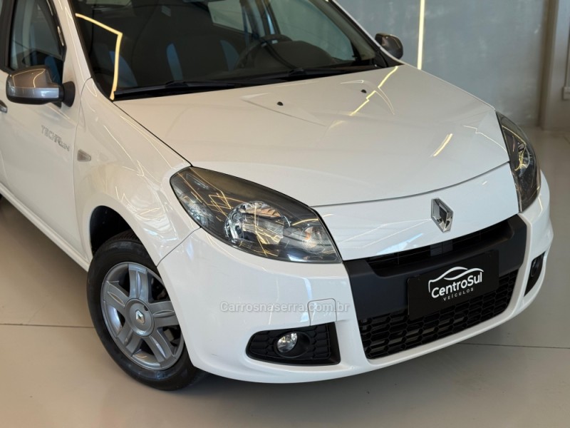 SANDERO 1.0 EXPRESSION 16V FLEX 4P MANUAL - 2014 - CARLOS BARBOSA