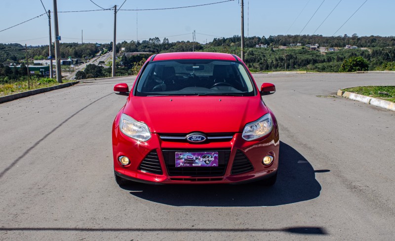 FOCUS 2.0 SE HATCH 16V FLEX 4P AUTO - 2015 - FARROUPILHA