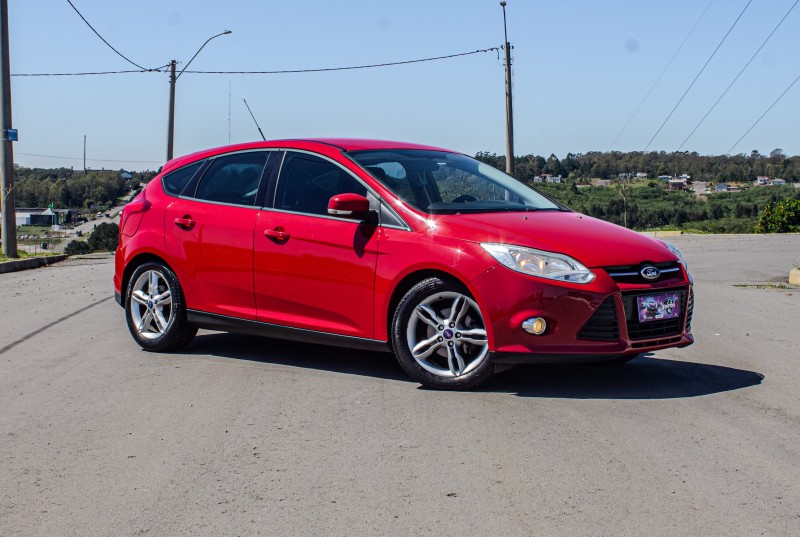 FOCUS 2.0 SE HATCH 16V FLEX 4P AUTO - 2015 - FARROUPILHA