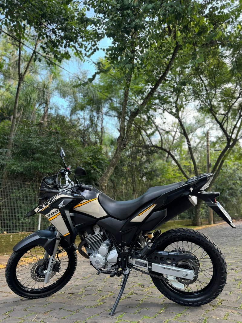 XRE 300 ADVENTURE ABS - 2022 - LAJEADO