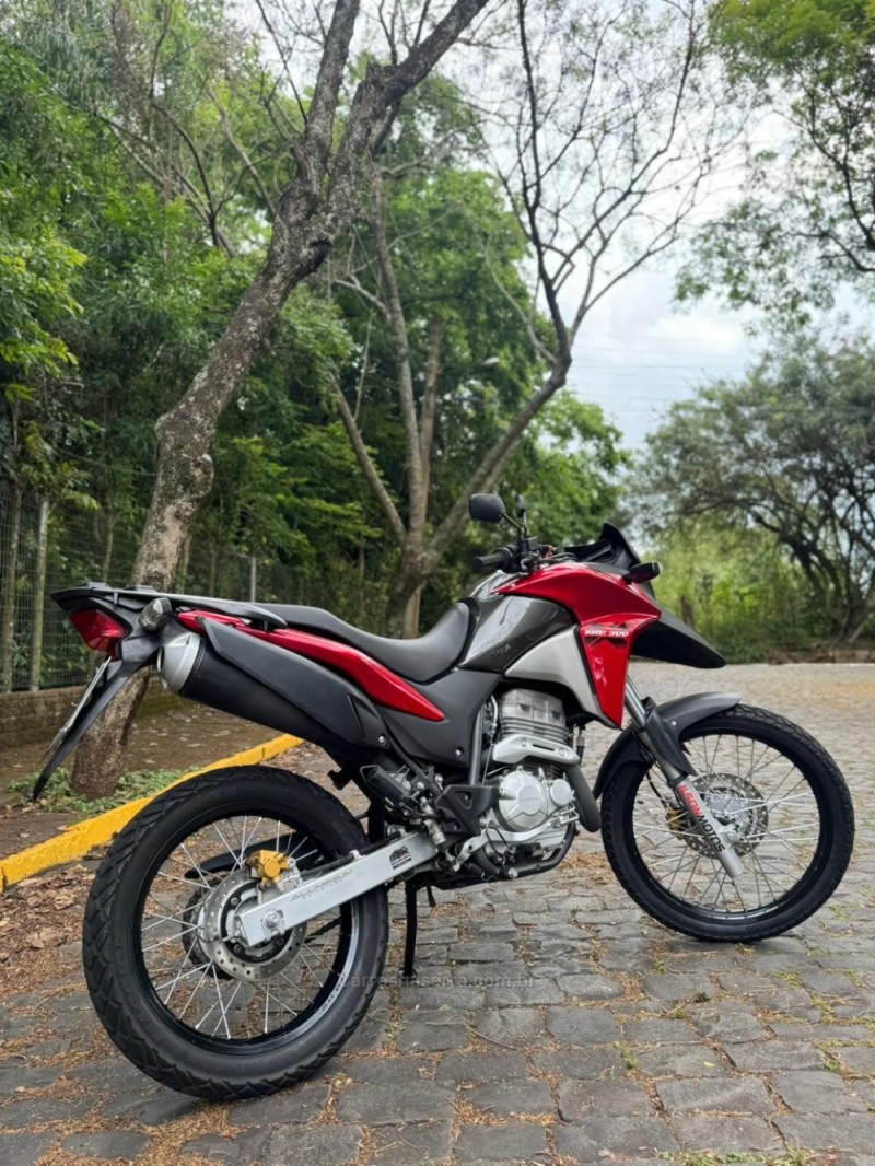 XRE 300  - 2013 - LAJEADO