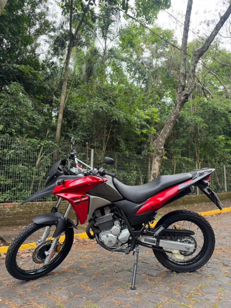 XRE 300  - 2013 - LAJEADO