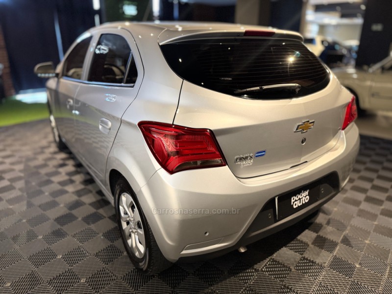 ONIX 1.0 MPFI LT 8V FLEX 4P MANUAL - 2018 - FARROUPILHA
