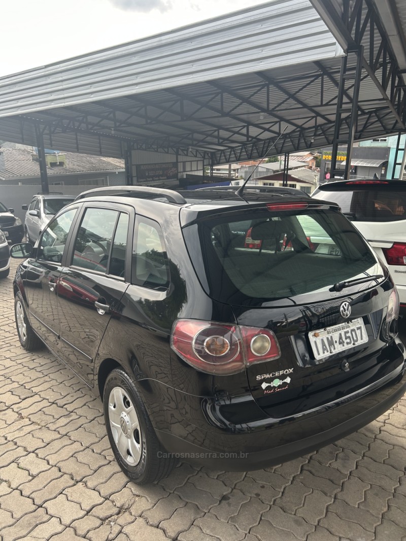 SPACEFOX 1.6 MI 8V FLEX 4P MANUAL - 2010 - CAXIAS DO SUL