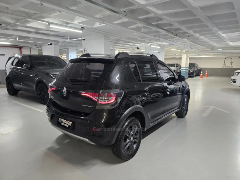 SANDERO 1.6 STEPWAY INTENSE X-TRONIC 16V FLEX 4P AUTOMÁTICO - 2020 - PORTO ALEGRE