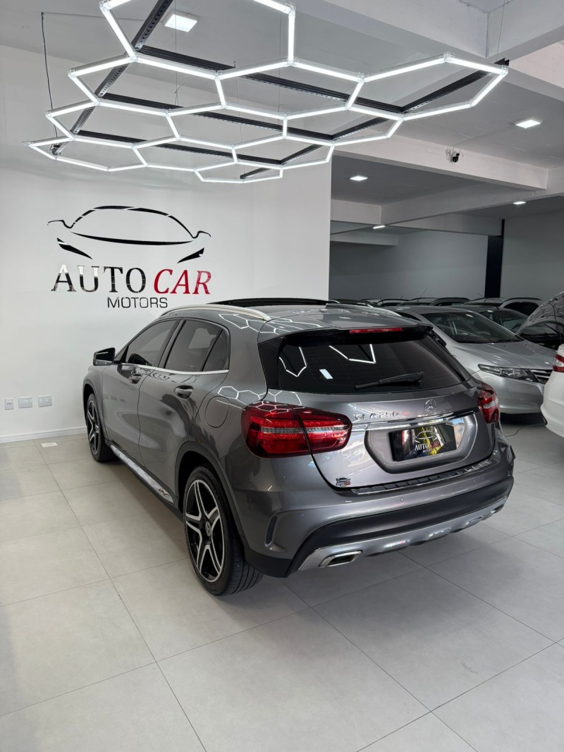 GLA 250 2.0 16V TURBO GASOLINA ENDURO 4P AUTOMÁTICO - 2018 - CAXIAS DO SUL