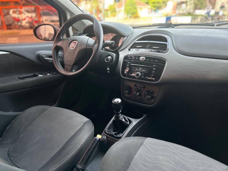PUNTO 1.6 ESSENCE 16V FLEX 4P MANUAL - 2013 - TRêS COROAS