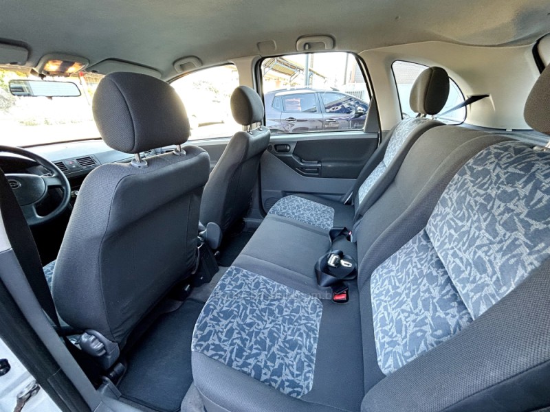 MERIVA 1.8 MPFI JOY 8V FLEX 4P MANUAL - 2005 - NOVO HAMBURGO