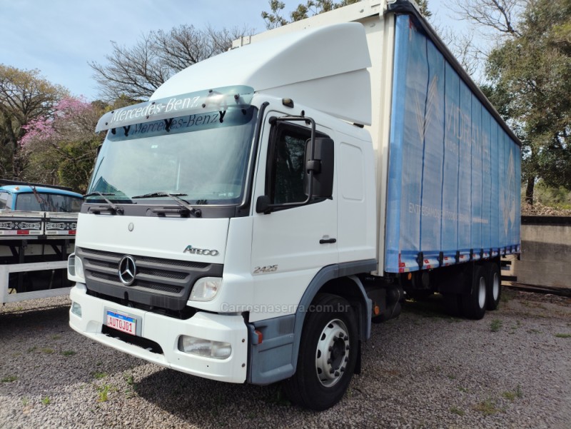 ATEGO 2425 3 EIXOS