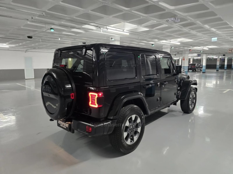 WRANGLER 2.0 SAHARA OVERLAND 4X4 16V GASOLINA 4P AUTOMÁTICO - 2023 - PORTO ALEGRE