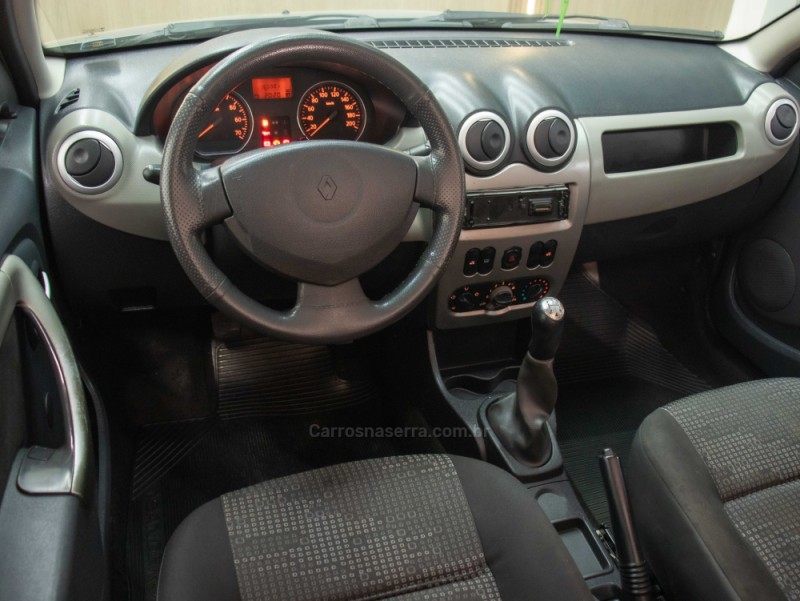 SANDERO 1.0 EXPRESSION 16V FLEX 4P MANUAL - 2011 - CAXIAS DO SUL