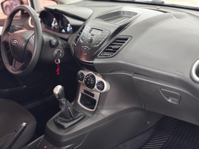 FIESTA 1.6 MPI 8V GASOLINA 4P MANUAL - 2017 - ESTâNCIA VELHA
