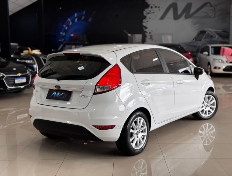 FIESTA 1.6 MPI 8V GASOLINA 4P MANUAL - 2017 - ESTâNCIA VELHA