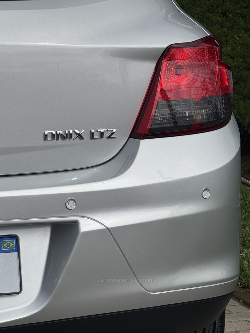 ONIX 1.4 MPFI LTZ 8V FLEX 4P MANUAL - 2015 - ENCANTADO