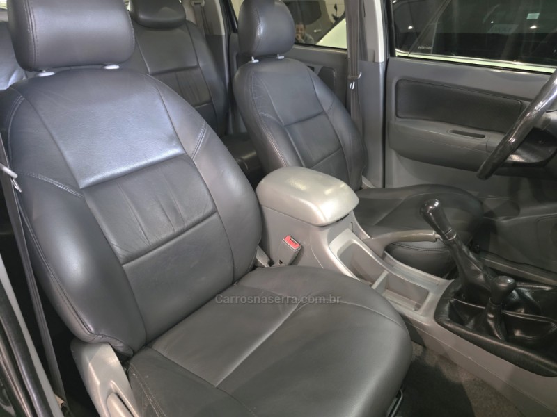HILUX 3.0 SR 4X4 CD 8V TURBO DIESEL 4P MANUAL - 2009 - CAXIAS DO SUL