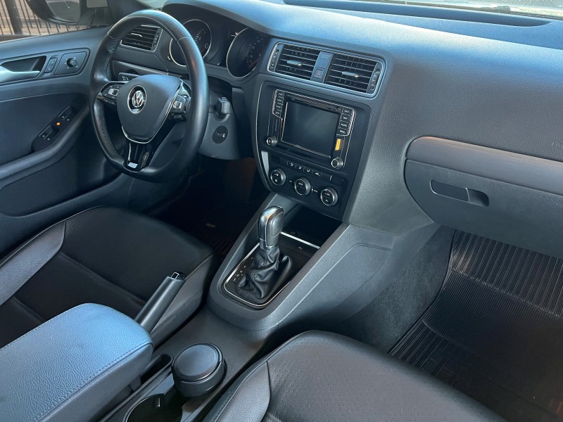 JETTA 1.4 16V TSI COMFORTLINE GASOLINA 4P TIPTRONIC - 2017 - CAXIAS DO SUL