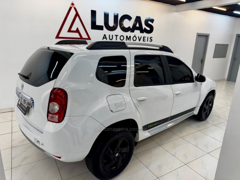DUSTER 2.0 TECH ROAD II 4X2 16V FLEX 4P AUTOMÁTICO - 2014 - BOM RETIRO DO SUL