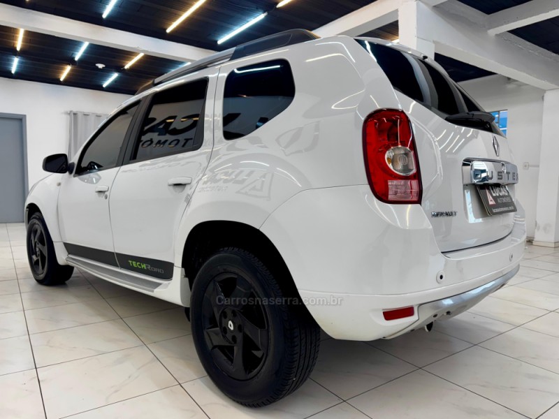 DUSTER 2.0 TECH ROAD II 4X2 16V FLEX 4P AUTOMÁTICO - 2014 - BOM RETIRO DO SUL