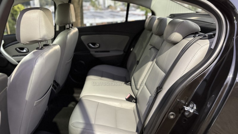 FLUENCE 2.0 DYNAMIQUE 16V FLEX 4P MANUAL - 2011 - CAXIAS DO SUL