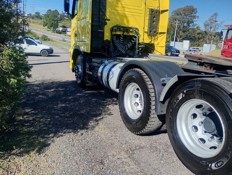 FH 460 GLOBETROTTER 6X2 - 2012 - FARROUPILHA