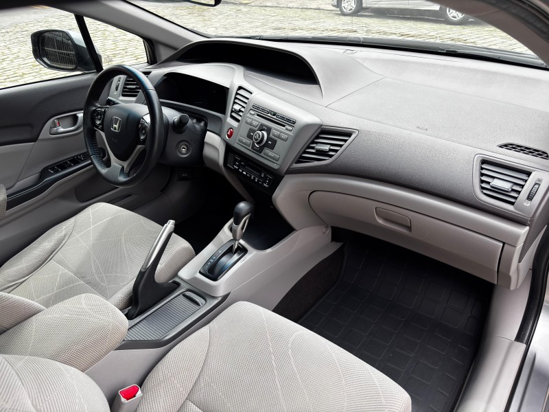 CIVIC 1.8 LXS 16V GASOLINA 4P AUTOMÁTICO - 2014 - CAXIAS DO SUL