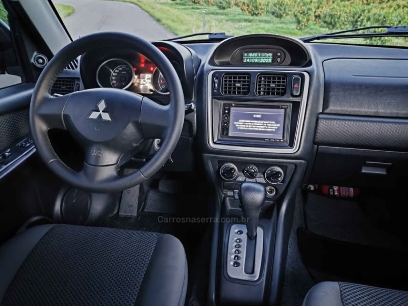 PAJERO TR4 2.0 4X4 16V 140CV FLEX 4P AUTOMÁTICO - 2012 - CAXIAS DO SUL
