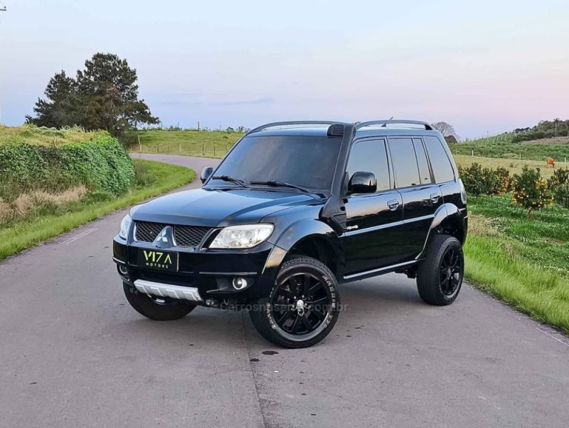 PAJERO TR4 2.0 4X4 16V 140CV FLEX 4P AUTOMÁTICO - 2012 - CAXIAS DO SUL