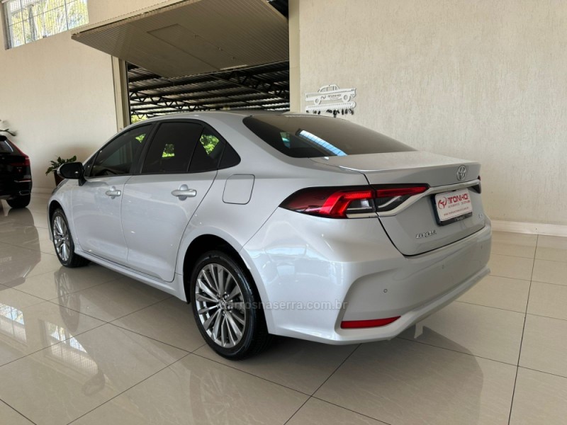 COROLLA 2.0 XEI 16V FLEX 4P AUTOMÁTICO - 2024 - LAJEADO