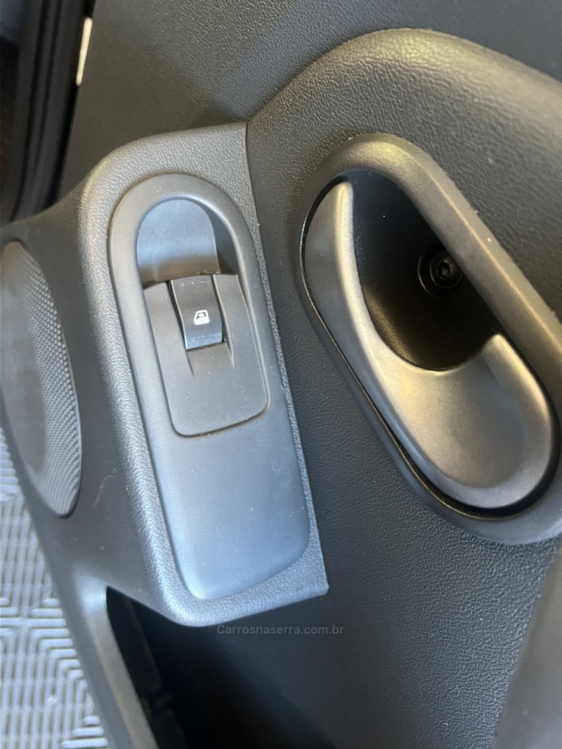 SANDERO 1.0 VIBE 12V FLEX 4P MANUAL - 2012 - CAXIAS DO SUL