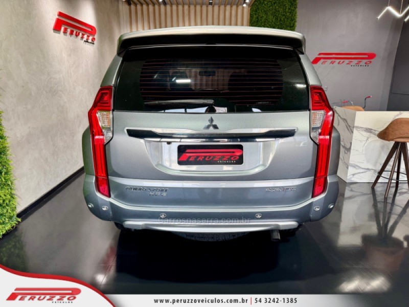 PAJERO SPORT 2.4 HPE 4X4 DIESEL 4P AUTOMÁTICA - 2020 - NOVA PRATA