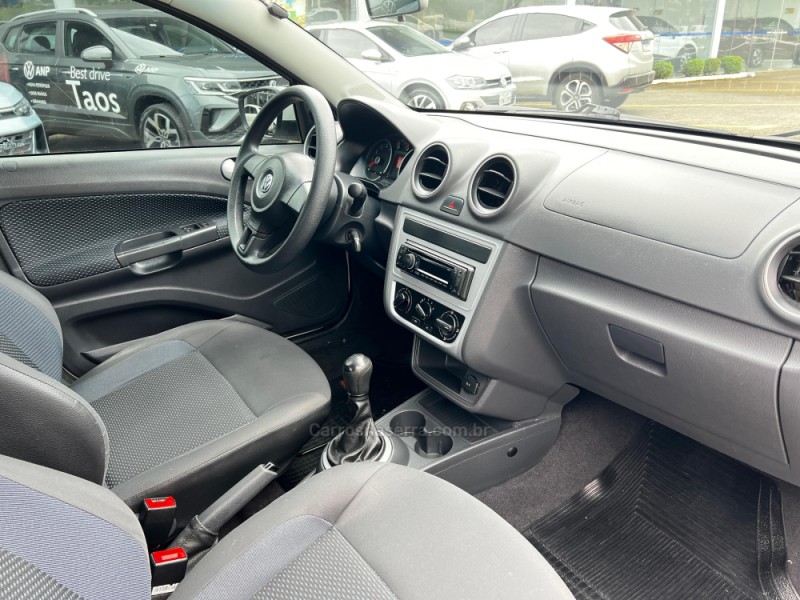GOL 1.6 MI TRENDLINE 8V FLEX 4P MANUAL - 2016 - NOVA PETRóPOLIS