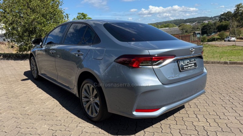 COROLLA 2.0 XEI 16V FLEX 4P AUTOMÁTICO - 2022 - DOIS IRMãOS