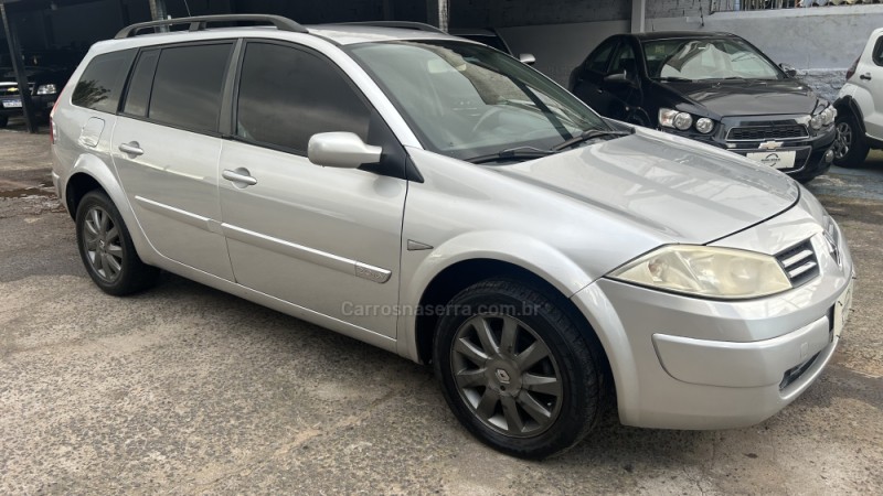 MÉGANE 1.6 DYNAMIQUE GRAND TOUR 16V FLEX 4P MANUAL - 2011 - GRAVATAí