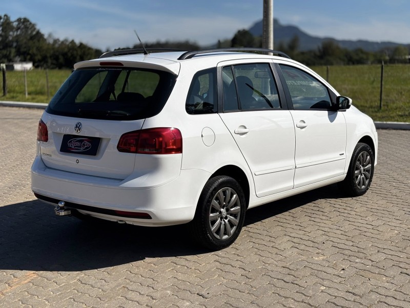 SPACEFOX 1.6 MI TREND 8V FLEX 4P MANUAL - 2014 - CANDELáRIA