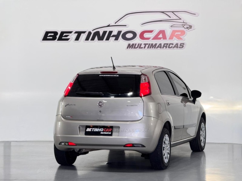 PUNTO 1.4 ATTRACTIVE 8V FLEX 4P MANUAL - 2011 - ESTâNCIA VELHA