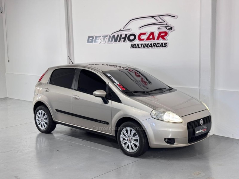 PUNTO 1.4 ATTRACTIVE 8V FLEX 4P MANUAL - 2011 - ESTâNCIA VELHA
