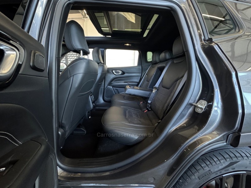COMPASS 2.0 BLACKHAWK 4 TURBO GASOLINA 4P AUTOMÁTICO - 2025 - BENTO GONçALVES