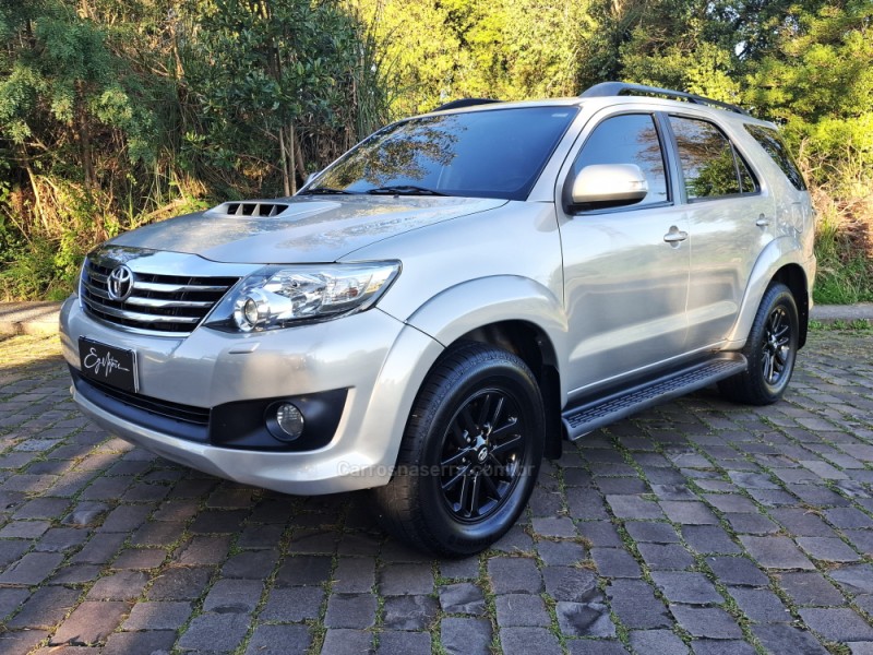 HILUX SW4 3.0 SRV 4X4 16V TURBO INTERCOOLER DIESEL 4P AUTOMÁTICO - 2014 - BENTO GONçALVES