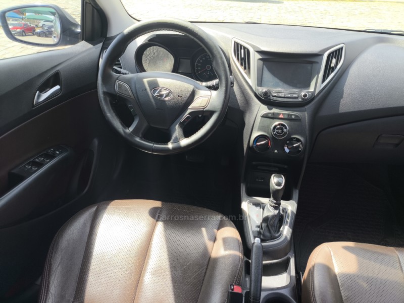 HB20 1.6 COMFORT PLUS 16V FLEX 4P AUTOMÁTICO - 2019 - FARROUPILHA
