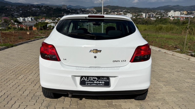 ONIX 1.4 MPFI LTZ 8V FLEX 4P AUTOMÁTICO - 2016 - DOIS IRMãOS