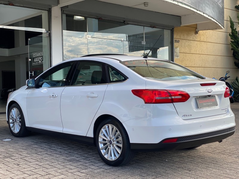 FOCUS 2.0 TITANIUM PLUS SEDAN 16V FLEX 4P AUTOMÁTICO - 2016 - CAXIAS DO SUL