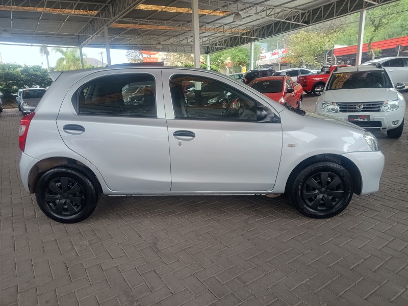 ETIOS 1.3 X 16V FLEX 4P MANUAL - 2013 - CAXIAS DO SUL