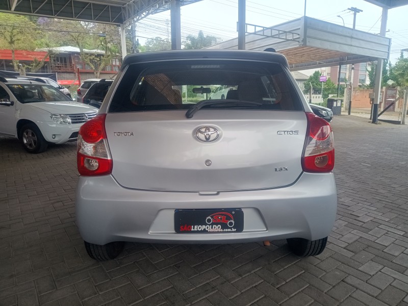 ETIOS 1.3 X 16V FLEX 4P MANUAL - 2013 - CAXIAS DO SUL