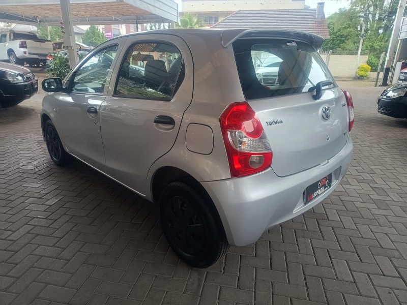 ETIOS 1.3 X 16V FLEX 4P MANUAL - 2013 - CAXIAS DO SUL