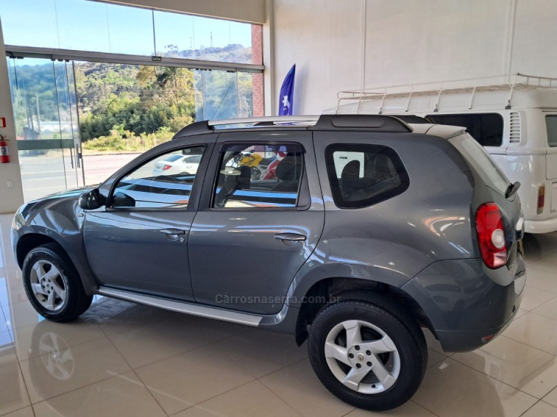 DUSTER 1.6 DYNAMIQUE 4X2 16V FLEX 4P MANUAL - 2014 - NOVA PETRóPOLIS