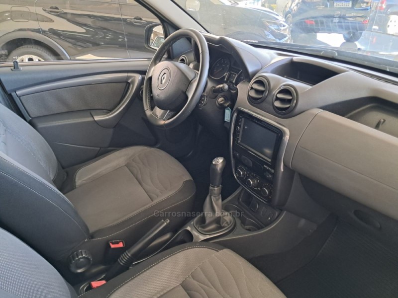 DUSTER 1.6 DYNAMIQUE 4X2 16V FLEX 4P MANUAL - 2014 - NOVA PETRóPOLIS