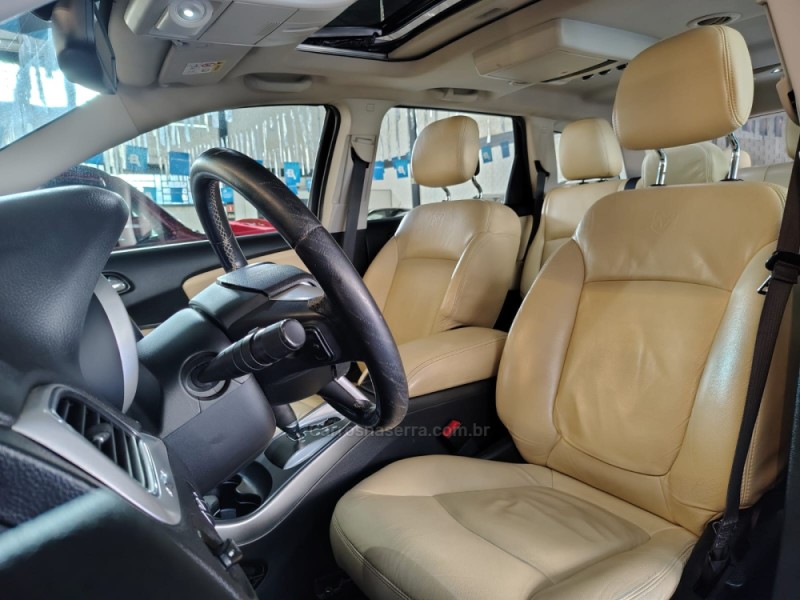 JOURNEY 3.6 RT V6 GASOLINA 4P AUTOMÁTICO - 2015 - NOVO HAMBURGO