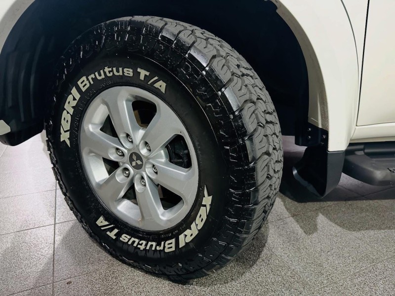 L200 TRITON 3.2 HPE 4X4 CD 16V TURBO INTERCOOLER DIESEL 4P AUTOMÁTICO - 2011 - CAXIAS DO SUL