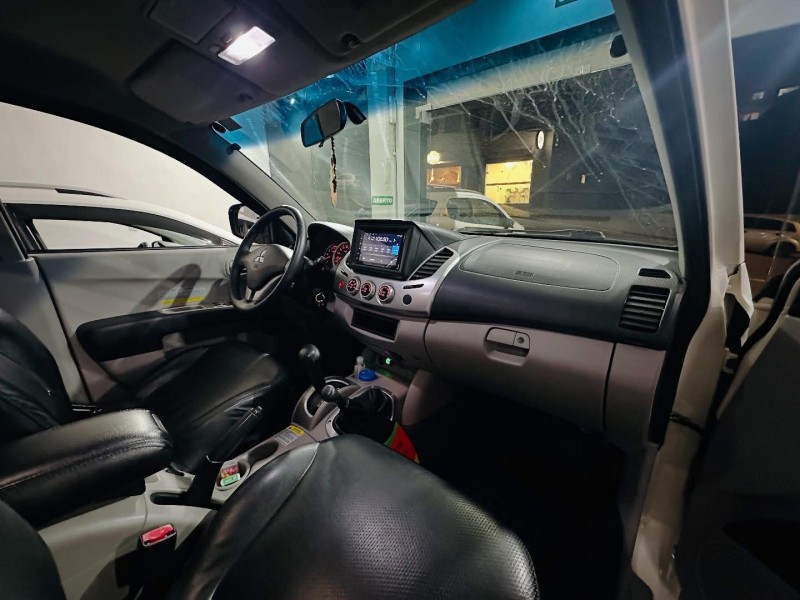 L200 TRITON 3.2 HPE 4X4 CD 16V TURBO INTERCOOLER DIESEL 4P AUTOMÁTICO - 2011 - CAXIAS DO SUL