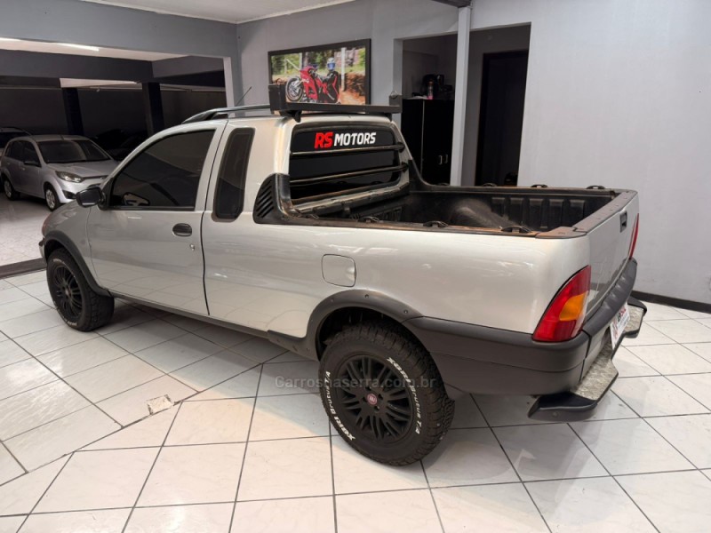 STRADA 1.5 MPI WORKING CE 8V GASOLINA 2P MANUAL - 2001 - CAXIAS DO SUL